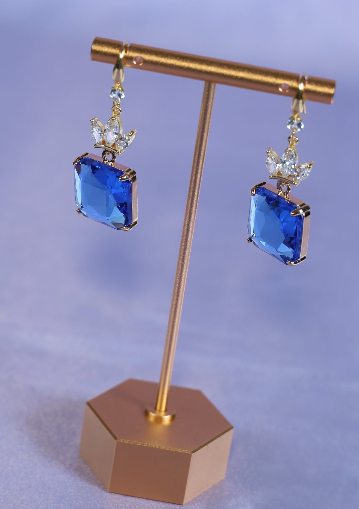 DEEP BLUE CROWN ZIRCON EARRINGS