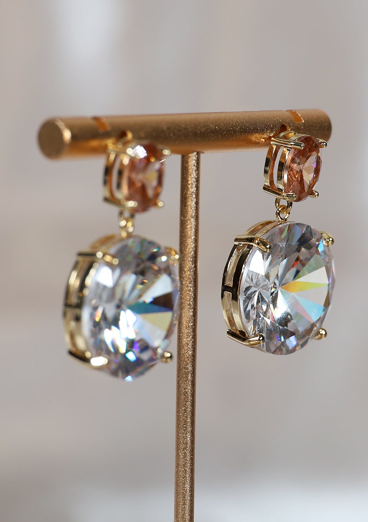 ROUND CRYSTAL TOPAZ ZIRCON EARRINGS