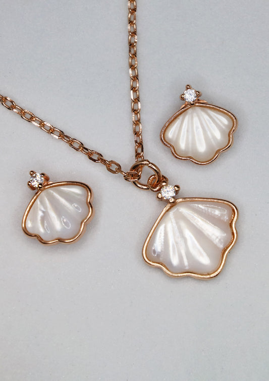 PEARL SHELLFISH ROSEGOLD NECKLACE AND EARRINGS