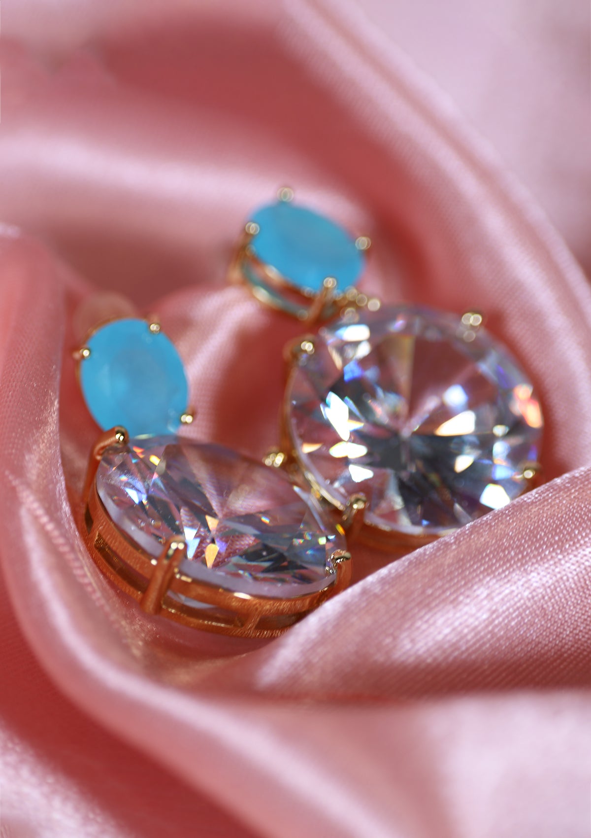 ROUND CRYSTAL SKY ZIRCON EARRINGS